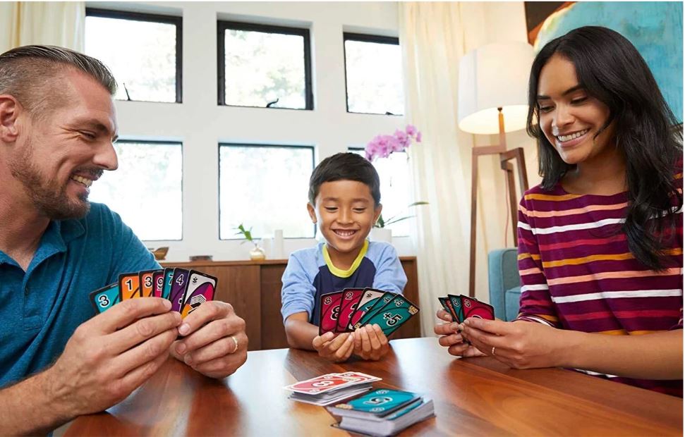 UNO Flip! Card Game – Double-Sided Cards with Dark Mode | Fun Family & Party Game (Ages 7+)