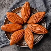 Vellanki Foods Tapeswaram Kaja/Madatha Kaja/Khaja (Ghee) | Authentic Indian Sweets - 250 gm