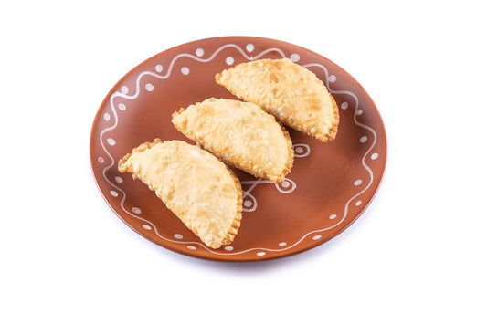 Godavari Vantillu Kajjikayalu (Crispy Coconut Gujiya/Karanji) - 250 gm
